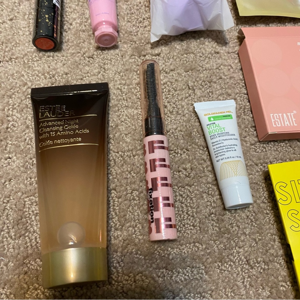NWT {ipsy/Sephora/Macy's} Beauty Bundle Sampler (Skincare + Makeup) - Picture 3 of 14